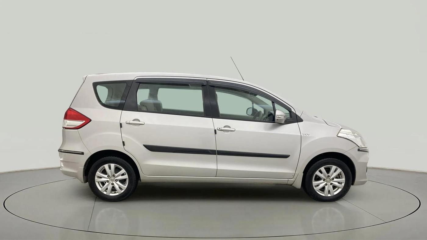 2016 Maruti Ertiga ZXI, Petrol, Manual, 1,07,286 km, Right Side View