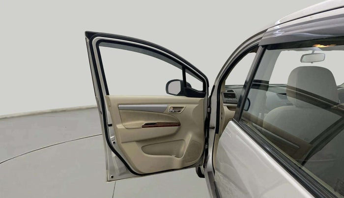 2016 Maruti Ertiga ZXI, Petrol, Manual, 1,07,286 km, LHS Front Door