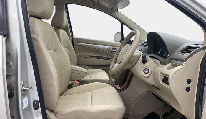 2016 Maruti Ertiga ZXI, Petrol, Manual, 1,07,286 km, Right Side Front Door Cabin
