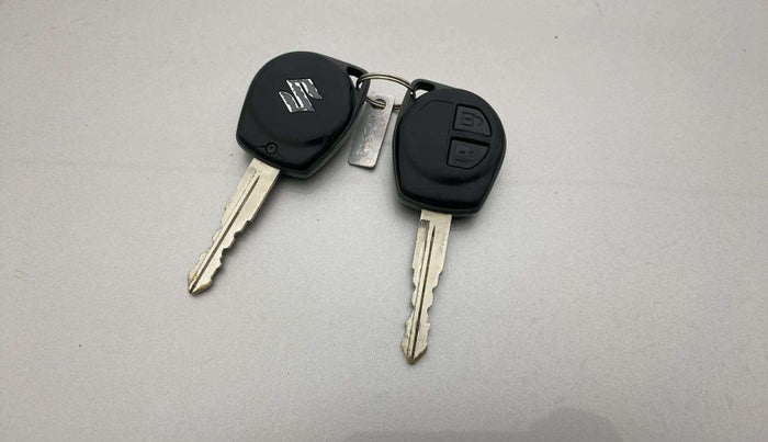 2016 Maruti Ertiga ZXI, Petrol, Manual, 1,07,286 km, Key Close Up