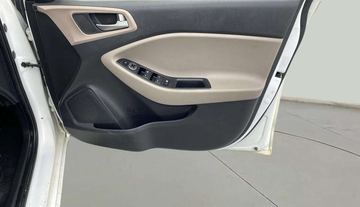 2019 Hyundai Elite i20 ASTA (O) CVT, Petrol, Automatic, 59,340 km, Driver Side Door Panels Control
