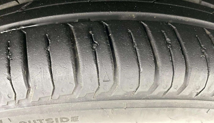 2019 Hyundai Elite i20 ASTA (O) CVT, Petrol, Automatic, 59,340 km, Right Front Tyre Tread