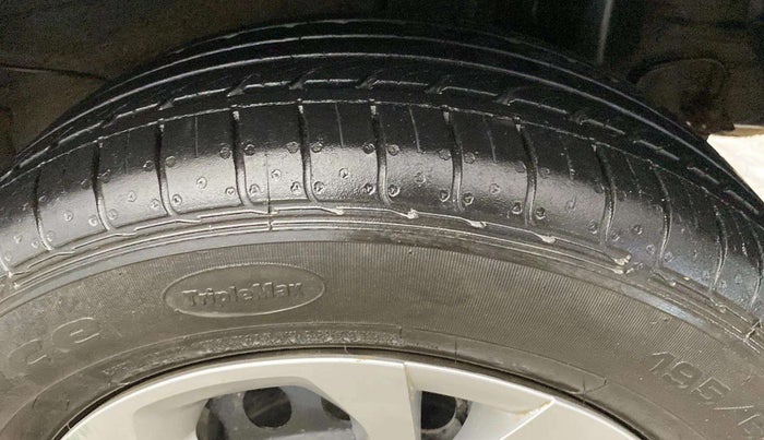 2021 KIA SONET HTE 1.2, Petrol, Manual, 15,839 km, Right Rear Tyre Tread