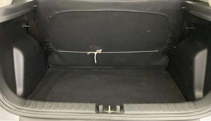2021 KIA SONET HTE 1.2, Petrol, Manual, 15,839 km, Boot Inside
