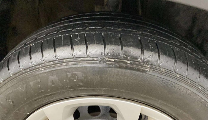 2021 KIA SONET HTE 1.2, Petrol, Manual, 15,839 km, Right Front Tyre Tread