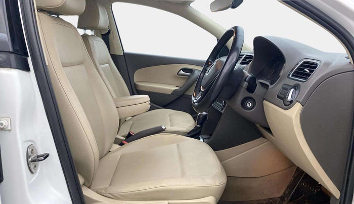 2018 Volkswagen Vento HIGHLINE PLUS 1.5 AT 16 ALLOY, Diesel, Automatic, 1,16,247 km, Right Side Front Door Cabin