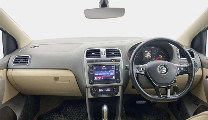 2018 Volkswagen Vento HIGHLINE PLUS 1.5 AT 16 ALLOY, Diesel, Automatic, 1,16,247 km, Dashboard