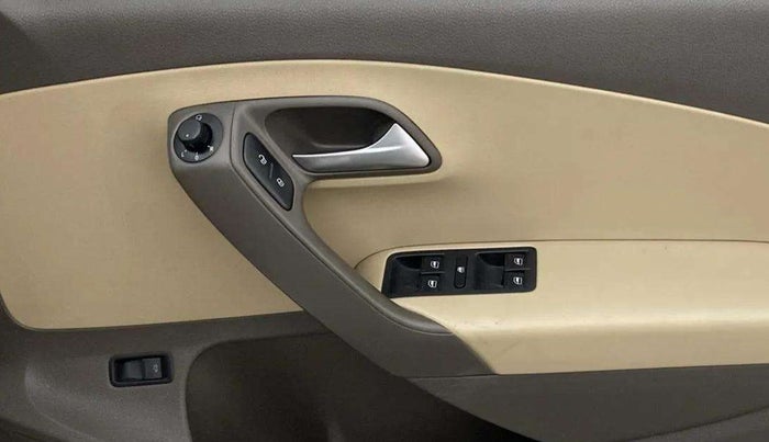 2018 Volkswagen Vento HIGHLINE PLUS 1.5 AT 16 ALLOY, Diesel, Automatic, 1,16,247 km, Driver Side Door Panels Control