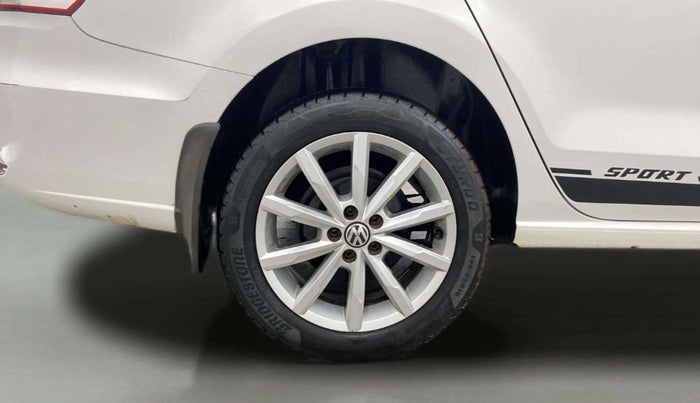 2018 Volkswagen Vento HIGHLINE PLUS 1.5 AT 16 ALLOY, Diesel, Automatic, 1,16,247 km, Right Rear Wheel