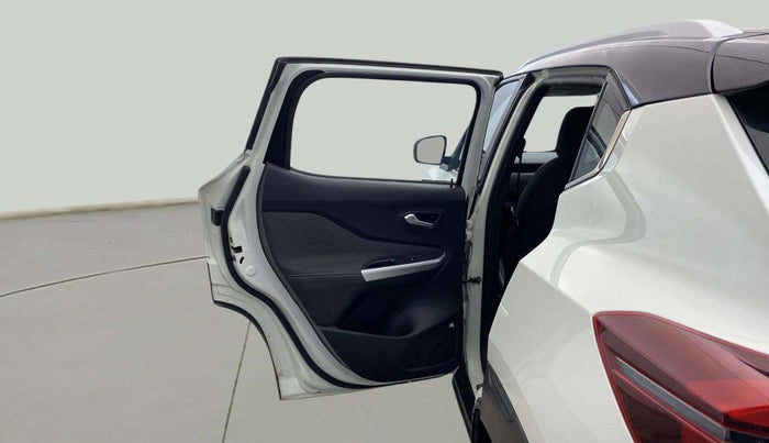 2021 Nissan MAGNITE XV PREMIUM TURBO CVT DUAL TONE, Petrol, Automatic, 42,025 km, LHS Rear Door
