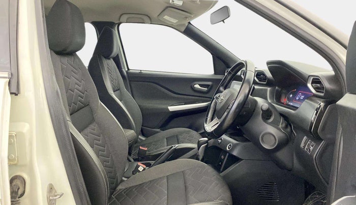 2021 Nissan MAGNITE XV PREMIUM TURBO CVT DUAL TONE, Petrol, Automatic, 42,025 km, Right Side Front Door Cabin