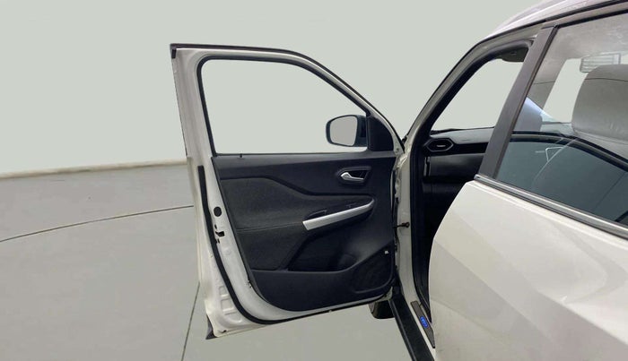 2021 Nissan MAGNITE XV PREMIUM TURBO CVT DUAL TONE, Petrol, Automatic, 42,025 km, LHS Front Door