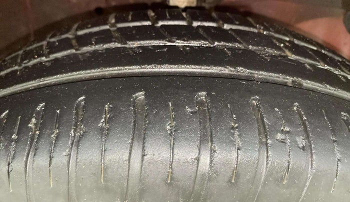 2012 Honda Brio S MT, Petrol, Manual, 84,705 km, Right Rear Tyre Tread