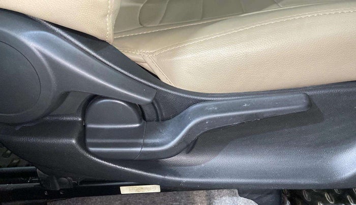 2020 Honda Amaze 1.2L I-VTEC S, Petrol, Manual, 24,882 km, Driver Side Adjustment Panel