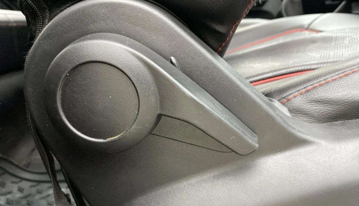 2022 Tata PUNCH ADVENTURE MT, Petrol, Manual, 55,076 km, Driver Side Adjustment Panel
