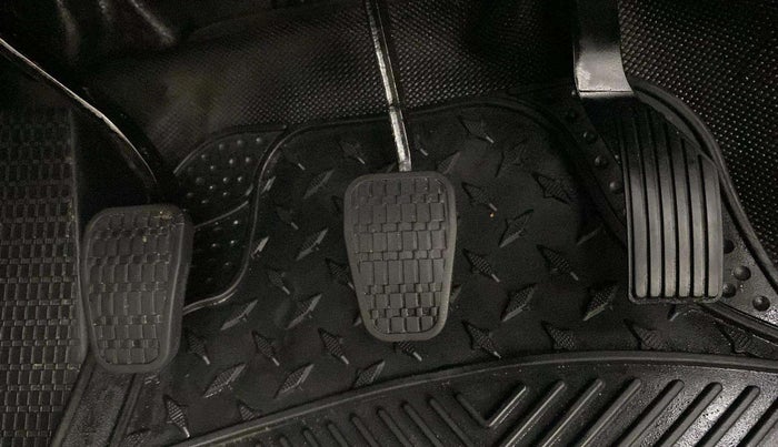 2022 Tata PUNCH ADVENTURE MT, Petrol, Manual, 55,076 km, Pedals
