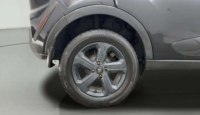 2022 Tata NEXON XZA PLUS (PREMIUM) PETROL DARK EDITION, Petrol, Automatic, 34,060 km, Right Rear Wheel