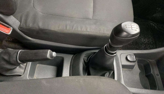 2015 Renault Kwid RXT 0.8, Petrol, Manual, 35,841 km, Gear Lever