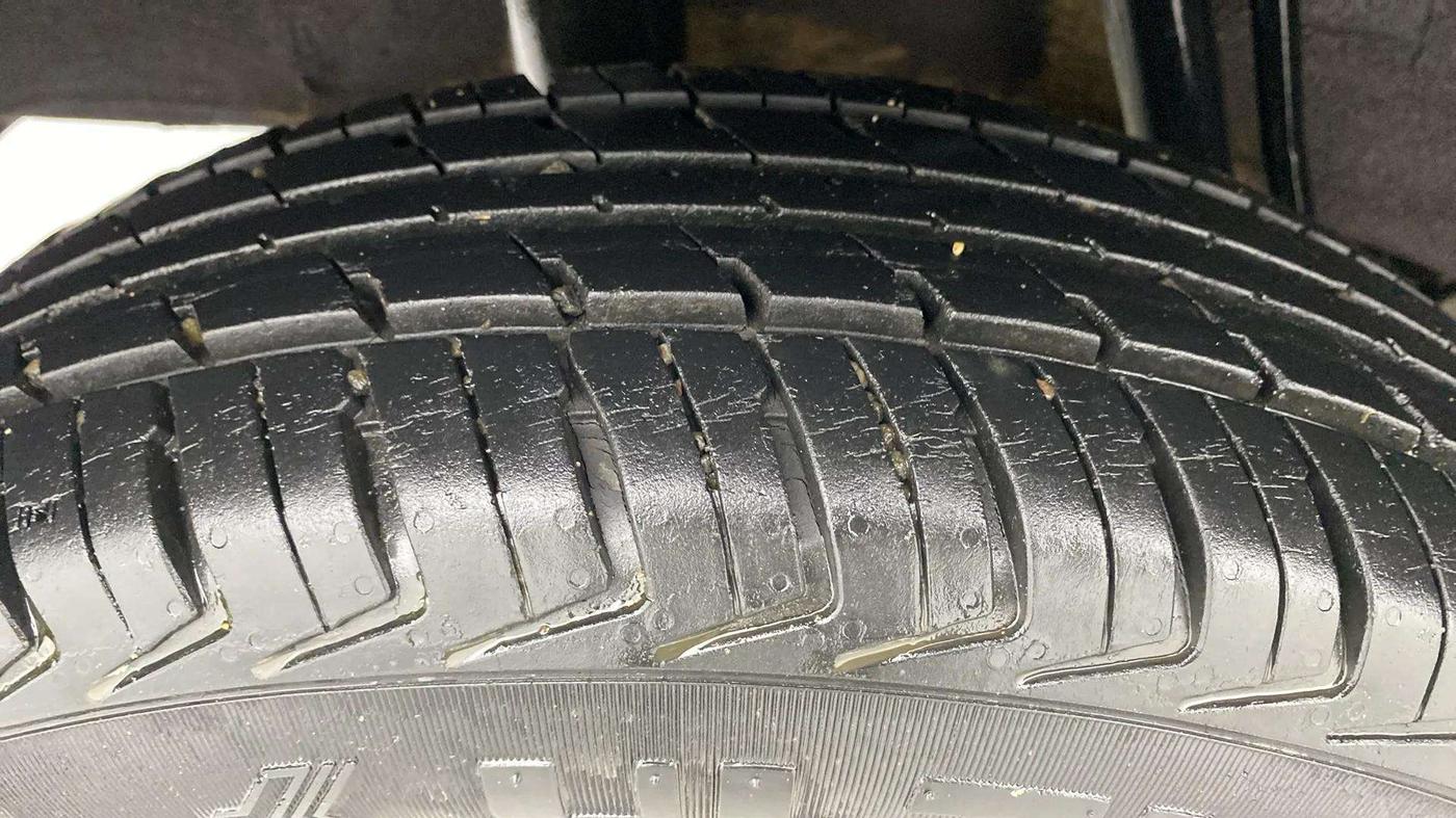 2015 Renault Kwid RXT 0.8, Petrol, Manual, 35,841 km, Right Rear Tyre Tread