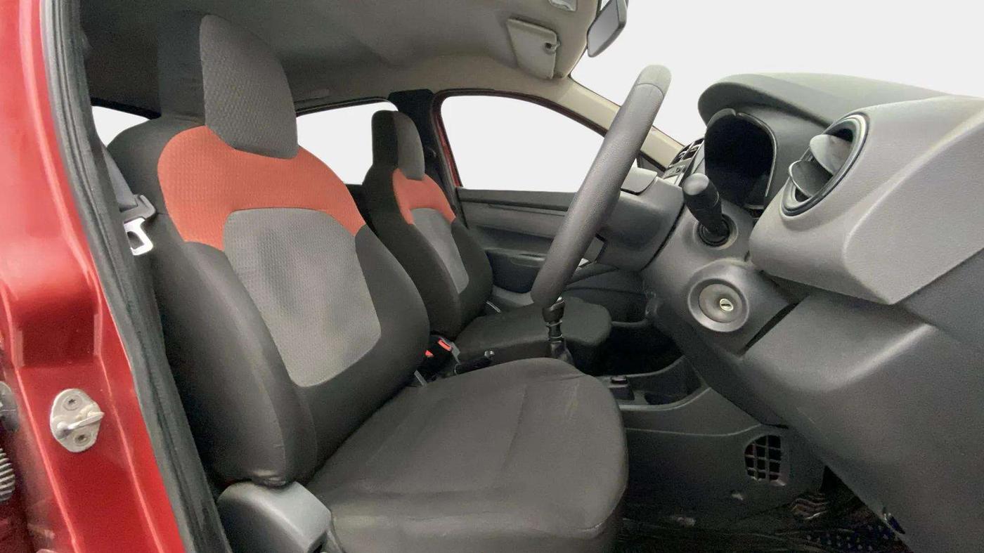 2015 Renault Kwid RXT 0.8, Petrol, Manual, 35,841 km, Right Side Front Door Cabin