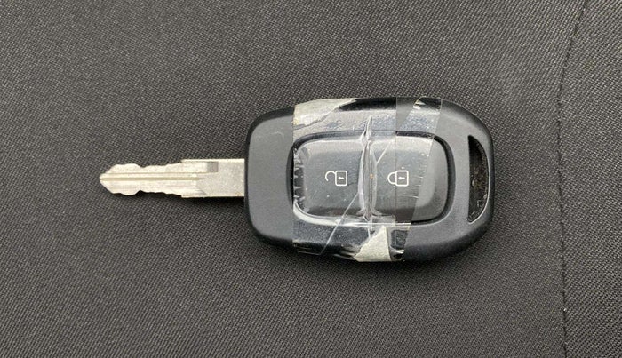 2015 Renault Kwid RXT 0.8, Petrol, Manual, 35,841 km, Key Close Up