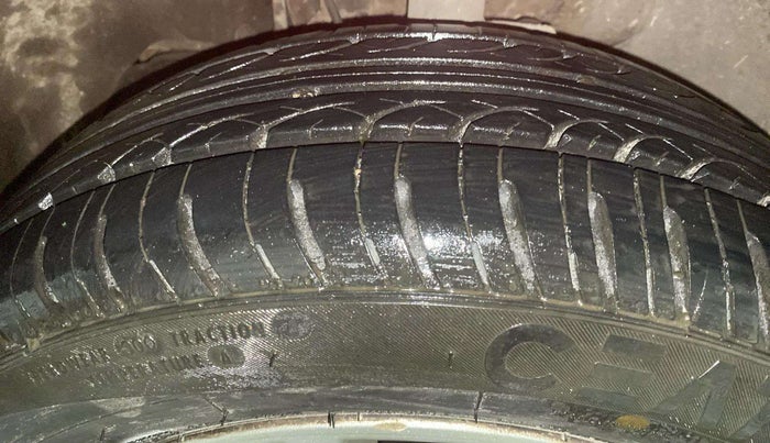 2017 Tata Tiago XZ PETROL, Petrol, Manual, 76,990 km, Left Front Tyre Tread