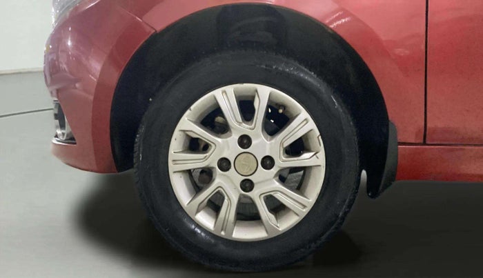 2017 Tata Tiago XZ PETROL, Petrol, Manual, 76,990 km, Left Front Wheel