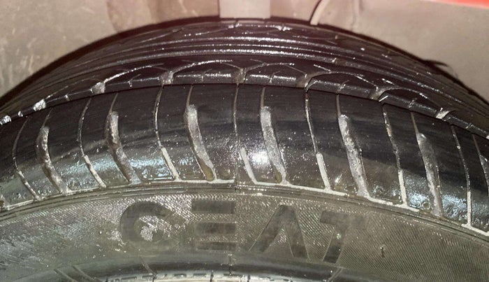 2017 Tata Tiago XZ PETROL, Petrol, Manual, 76,990 km, Right Front Tyre Tread