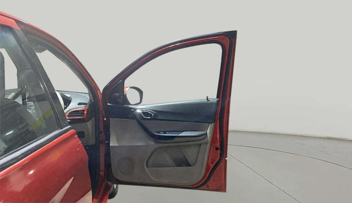 2017 Tata Tiago XZ PETROL, Petrol, Manual, 76,990 km, RHS Front Door