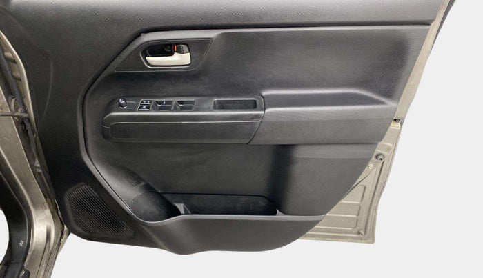 2021 Maruti New Wagon-R VXI (O) 1.2, Petrol, Manual, 1,01,872 km, Driver Side Door Panels Control
