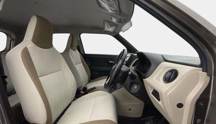 2021 Maruti New Wagon-R VXI (O) 1.2, Petrol, Manual, 1,01,872 km, Right Side Front Door Cabin