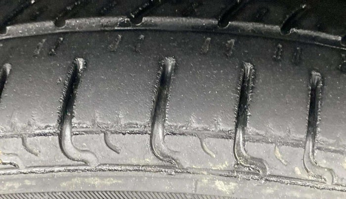 2021 Maruti New Wagon-R VXI (O) 1.2, Petrol, Manual, 1,01,872 km, Right Front Tyre Tread
