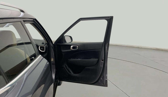 2019 Hyundai VENUE S 1.2, Petrol, Manual, 69,289 km, RHS Front Door