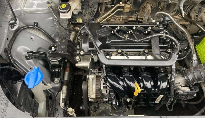 2019 Hyundai VENUE S 1.2, Petrol, Manual, 69,289 km, Engine View - Right