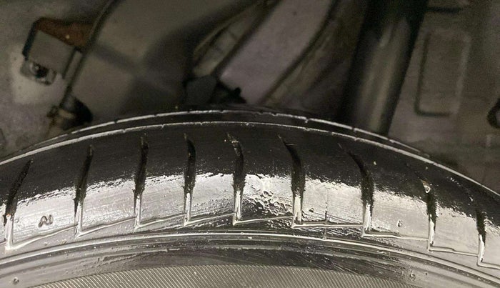 2019 Hyundai VENUE S 1.2, Petrol, Manual, 69,289 km, Left Rear Tyre Tread