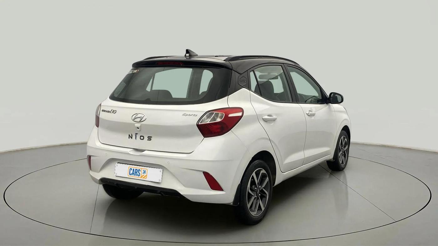 2020 Hyundai GRAND I10 NIOS SPORTZ 1.2 KAPPA VTVT DUAL TONE, Petrol, Manual, 38,588 km, Right Back Diagonal