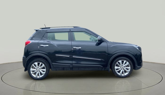 2020 Mahindra XUV300 W8 1.2 PETROL, Petrol, Manual, 46,537 km, Right Side View