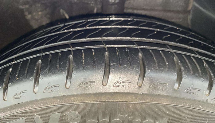 2024 Hyundai GRAND I10 NIOS SPORTZ AMT 1.2 KAPPA VTVT, Petrol, Automatic, 13,073 km, Right Front Tyre Tread