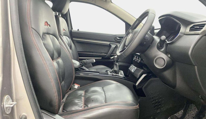 2021 Renault Kiger RXZ TURBO MT DUAL TONE, Petrol, Manual, 38,420 km, Right Side Front Door Cabin