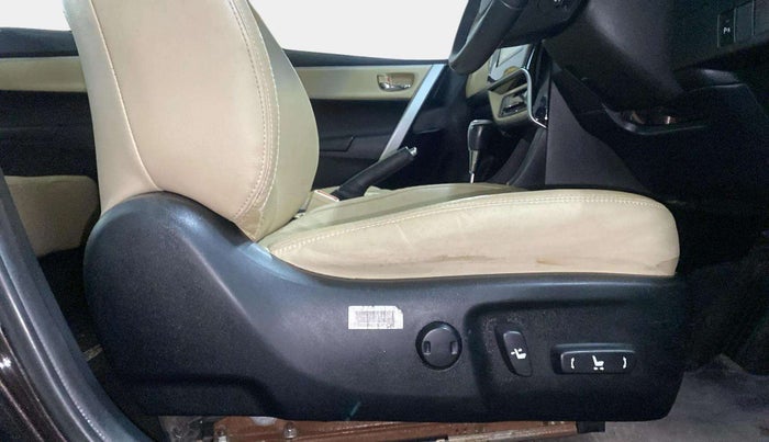 2018 Toyota Corolla Altis VL CVT PETROL, Petrol, Automatic, 52,020 km, Driver Side Adjustment Panel