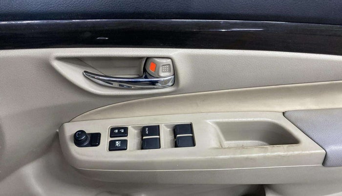 2015 Maruti Ciaz ZXI AT, Petrol, Automatic, 68,996 km, Driver Side Door Panels Control
