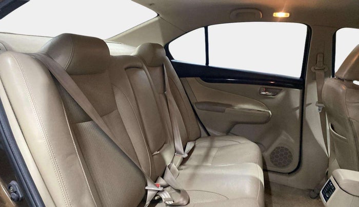 2015 Maruti Ciaz ZXI AT, Petrol, Automatic, 68,996 km, Right Side Rear Door Cabin