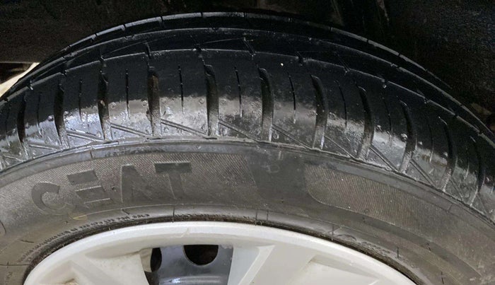 2020 Renault Kwid RXL 1.0, Petrol, Manual, 4,603 km, Left Front Tyre Tread