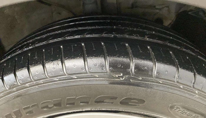 2016 Hyundai Creta BASE 1.6 PETROL, Petrol, Manual, 44,314 km, Right Front Tyre Tread