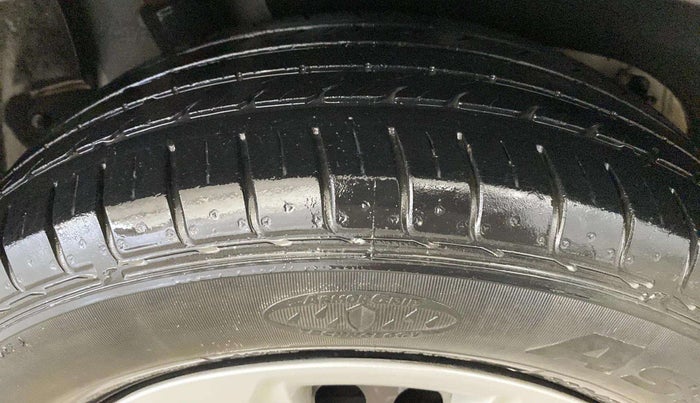 2016 Hyundai Creta BASE 1.6 PETROL, Petrol, Manual, 44,314 km, Left Front Tyre Tread