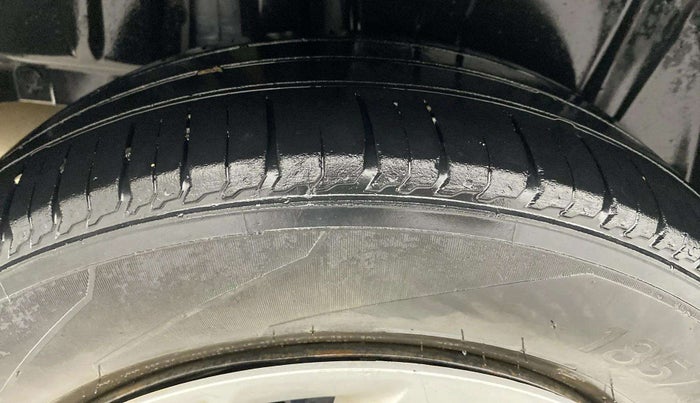 2021 Maruti Ertiga VXI CNG, CNG, Manual, 85,056 km, Right Rear Tyre Tread
