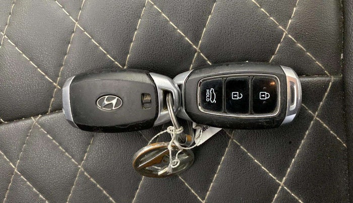 2019 Hyundai Verna 1.6 VTVT SX, Petrol, Manual, 90,336 km, Key Close Up