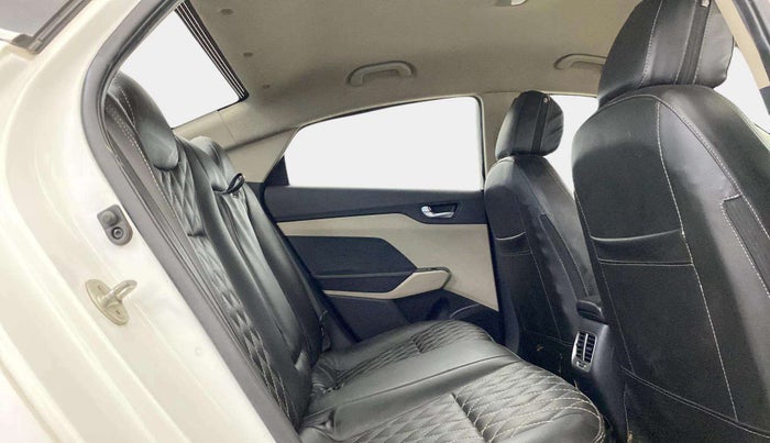 2019 Hyundai Verna 1.6 VTVT SX, Petrol, Manual, 90,336 km, Right Side Rear Door Cabin