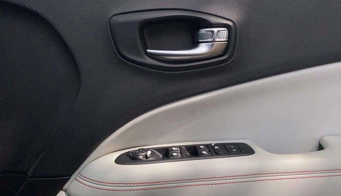 2018 Jeep Compass LIMITED 2.0 DIESEL, Diesel, Manual, 76,511 km, Driver Side Door Panels Control