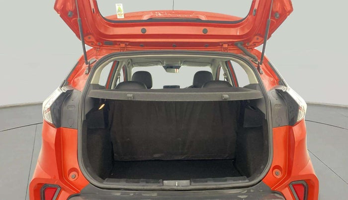 2022 Tata NEXON XMA SUNROOF PETROL, Petrol, Automatic, 18,491 km, Boot Inside